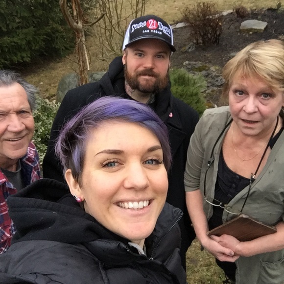 Meet your Posher, Sam - Picture 2 of 8